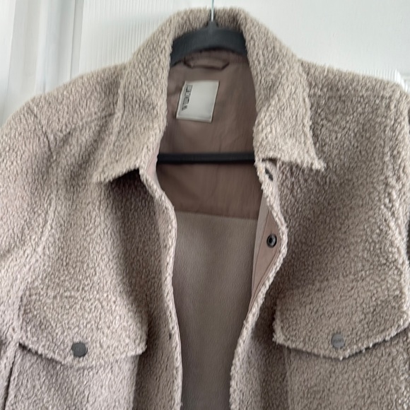 Vuori Tan Teddy Jacket Plush Cozy Layer - Picture 1 of 2